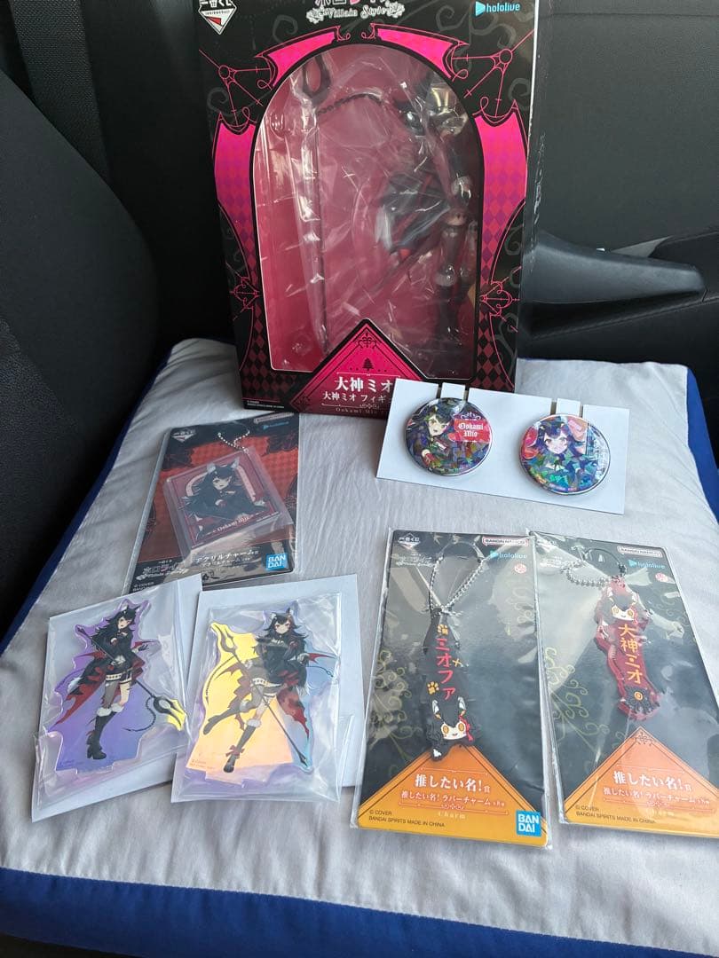 一番くじ ホロライブ 大神ミオ フィギュア アクリルスタンド　缶バッジ　ホロ ホロライブ 一番くじ 大神ミオ アクスタ 缶バッジ セット まとめ売り